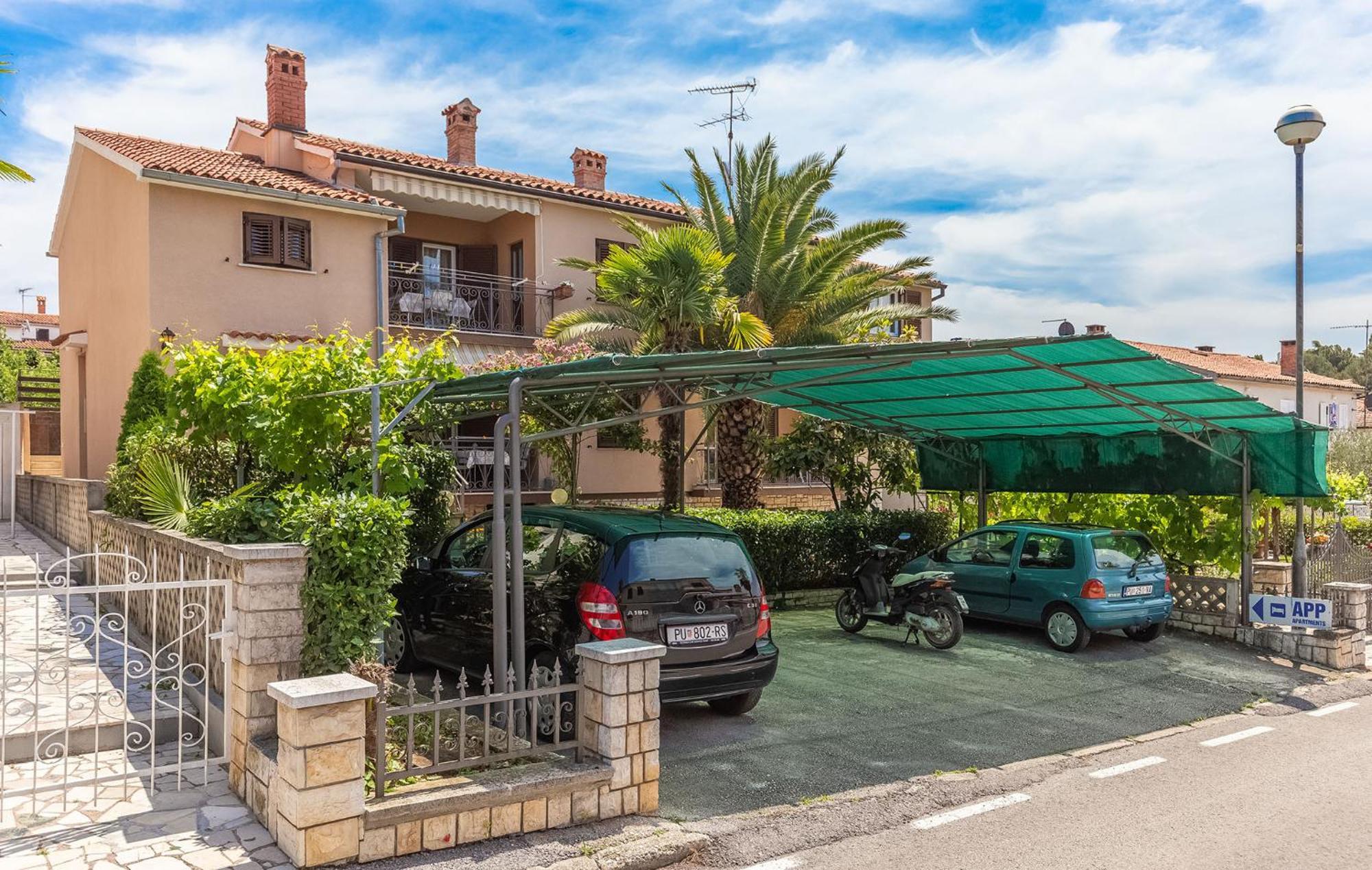 Emi Apartment Porec Exterior photo