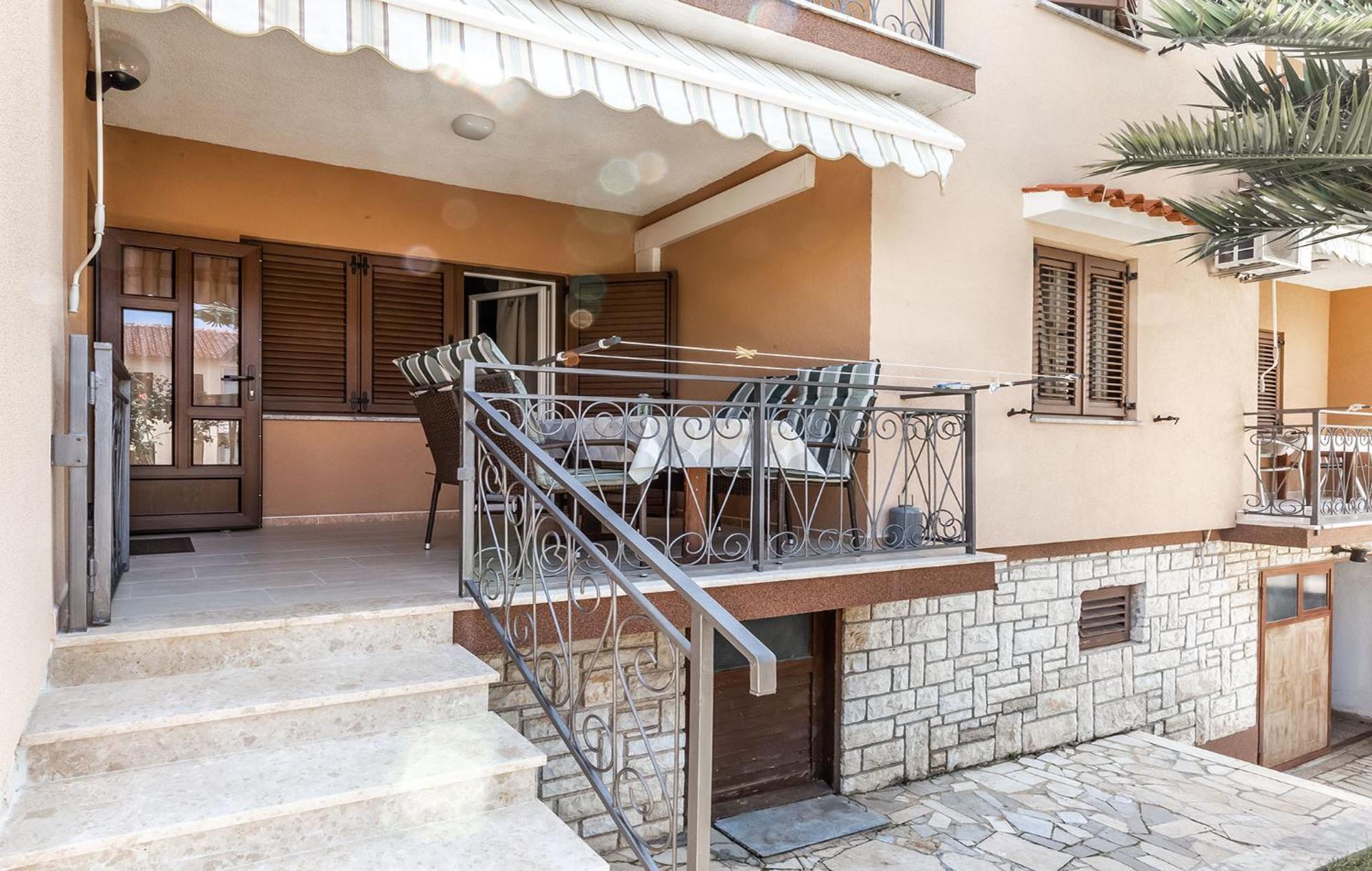 Emi Apartment Porec Exterior photo